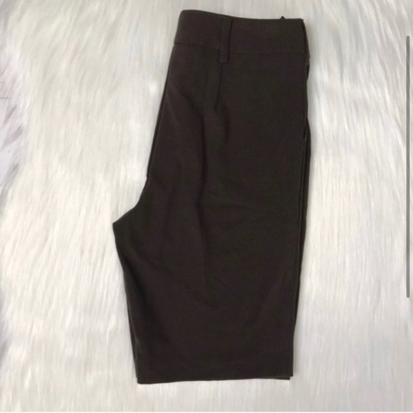 NWOT Amy Byer brown stretch bermuda shorts size 8 - Picture 2 of 5